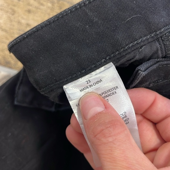 Joe's Jeans Black Denim Jeans High Rise Distressed Skinny Jean Size 23 - Picture 6 of 9